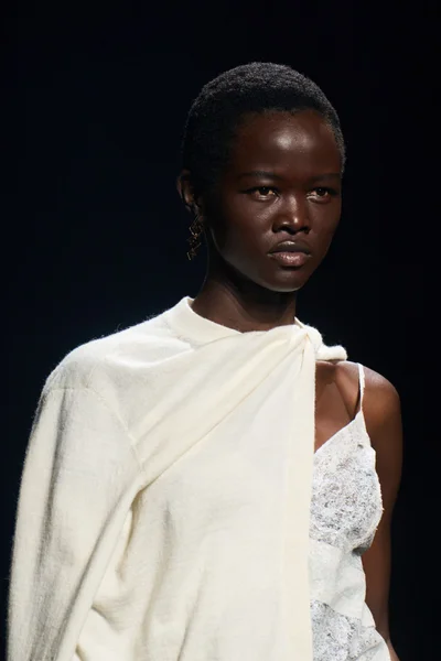Look 35